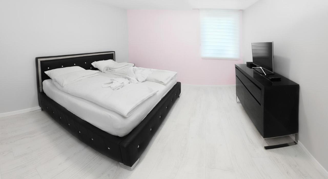 Corso Lux Apartman Gyula Eksteriør billede