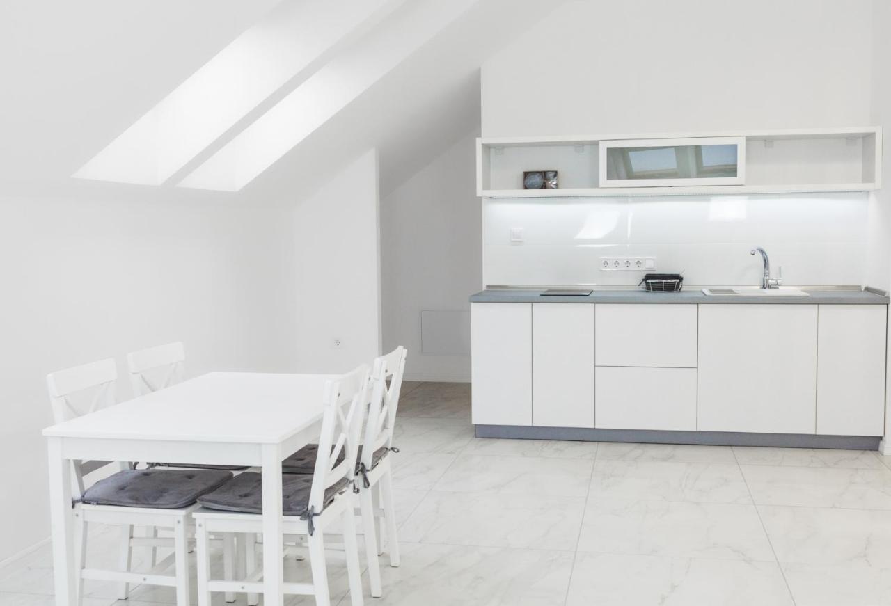 Corso Lux Apartman Gyula Eksteriør billede